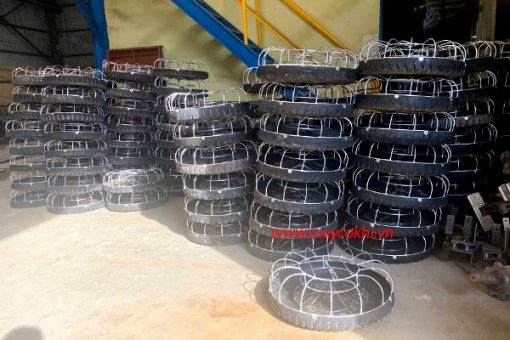 Máng tập ăn cho heo